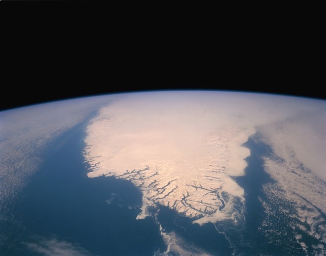 STS045-152-105_Southern_Tip_of_Greenland
